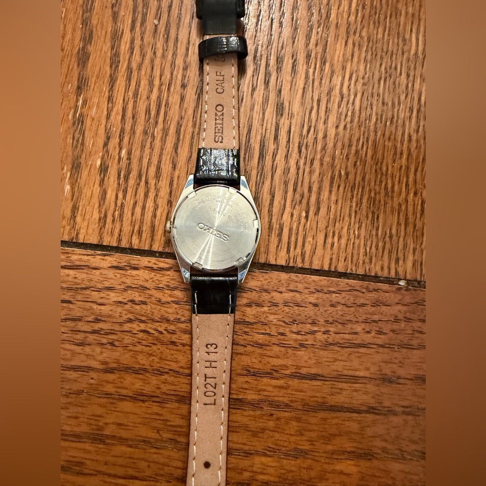 Seiko black leather band watch - Picture 3 of 3